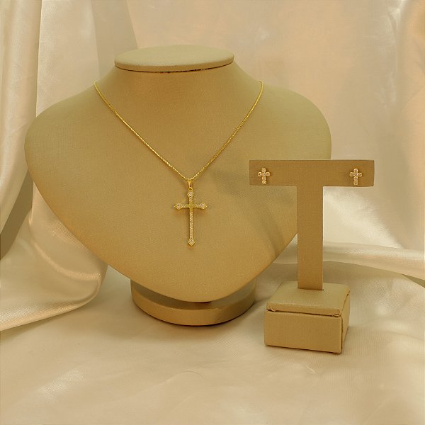 Conjunto de Cruz Cravejado em Zircônias Folheado a Ouro 18k