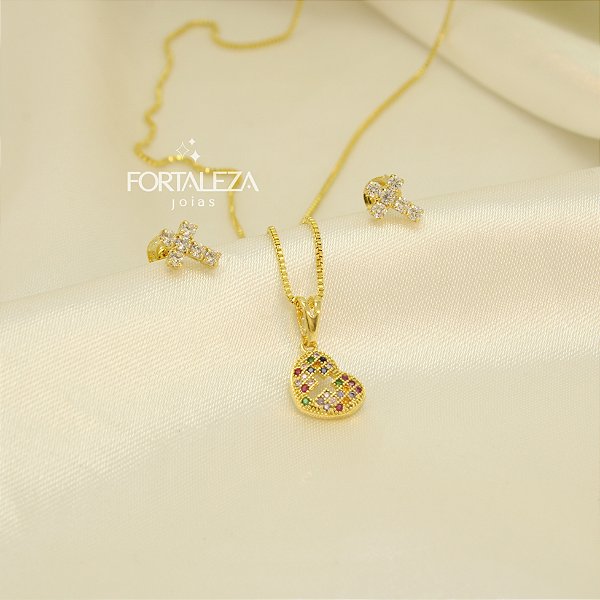 Conjunto Coração e Cruz Cravejado Banhado a Ouro 18k