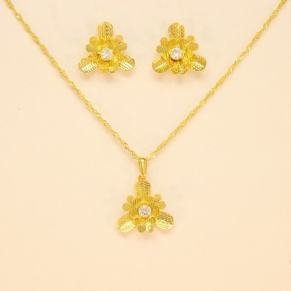 Conjunto com Design de Flor em Zircônia Folheado a Ouro 18k