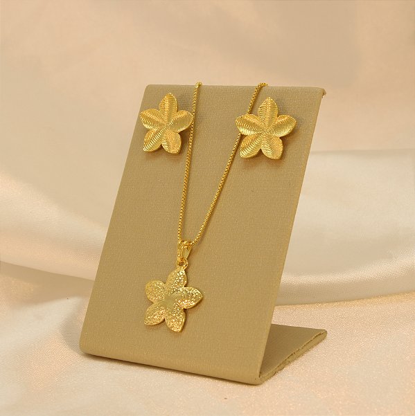 Conjunto de Flor Folheado a Ouro 18k