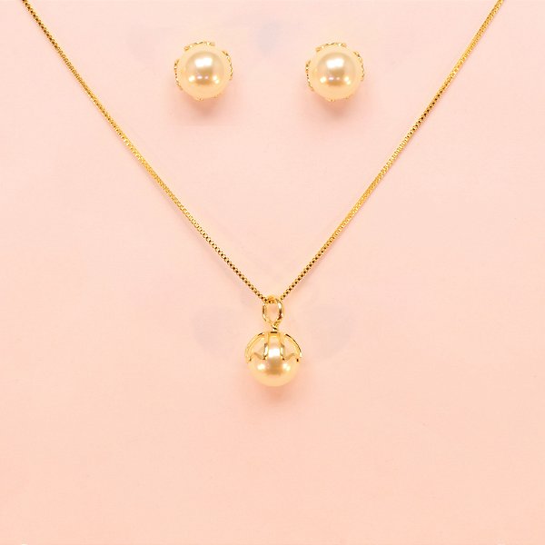 Conjunto com Design de Pérola Folheado a Ouro 18k