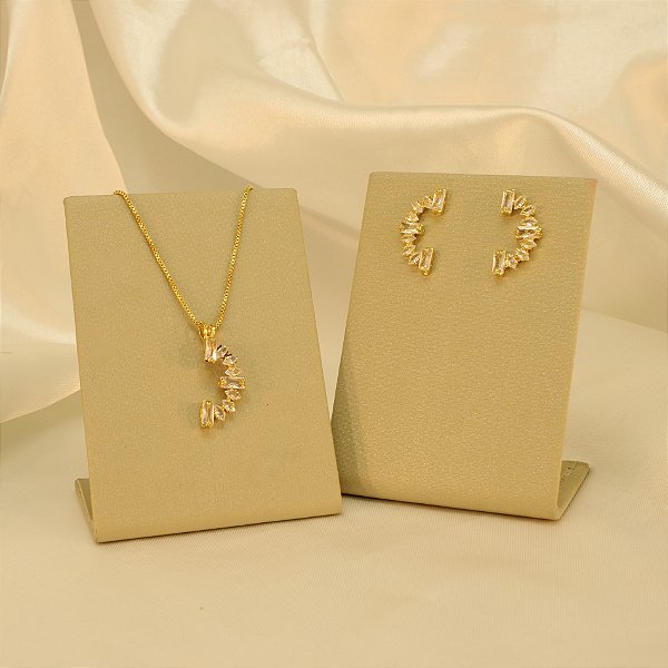 Conjunto com Zircônias Cristal Folheado a Ouro 18k
