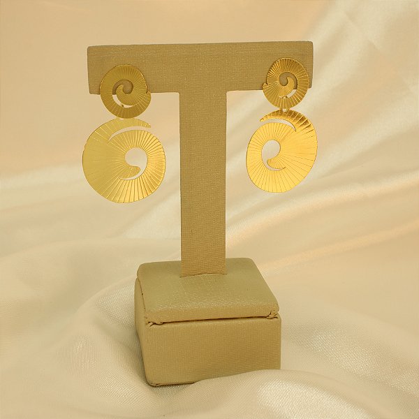 Brinco com Design Plissado Folheado a Ouro 18k
