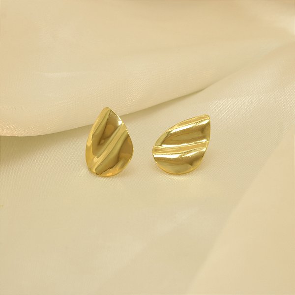 Brinco em Gota Design Martelado Folheado a Ouro 18k