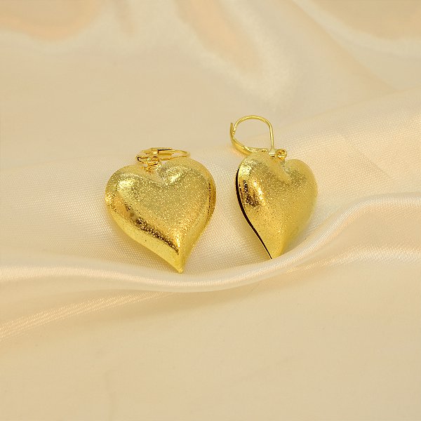 Brinco de Coração com Design Granulado Banhado a Ouro 18k
