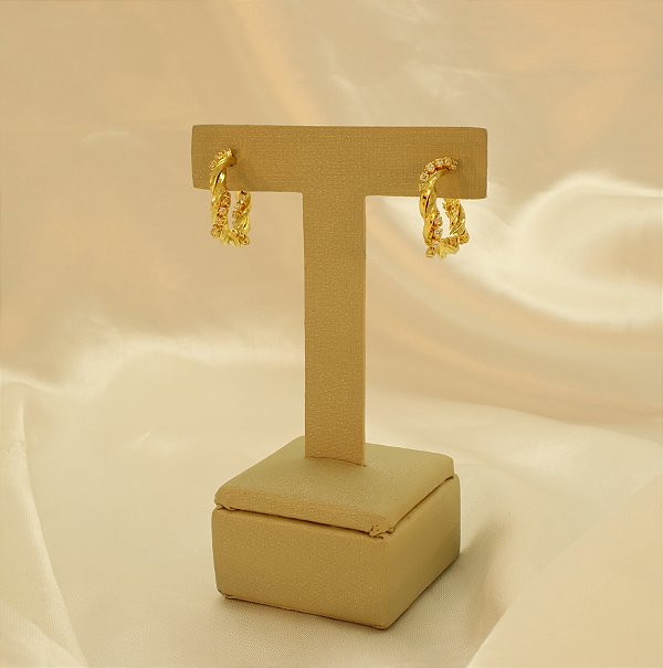 Brinco Argola Torcido com Zircônias Banhado a Ouro 18k