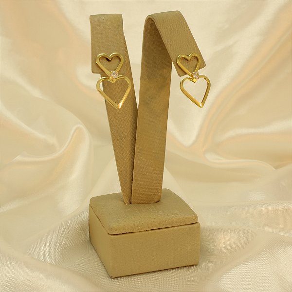 Brinco Coração Vazado com Zircônia Banhado a Ouro 18k