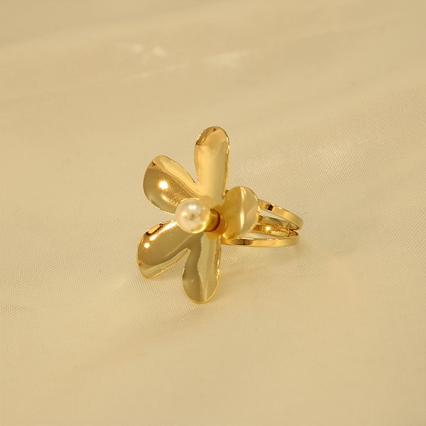 Anel com Design de Flor e Pérola Folheado a Ouro 18k