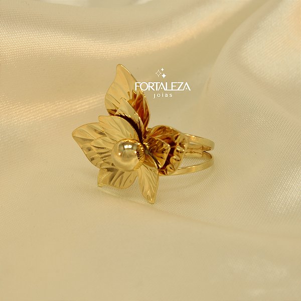 Anel com Design de Flor Banhado a Ouro 18k