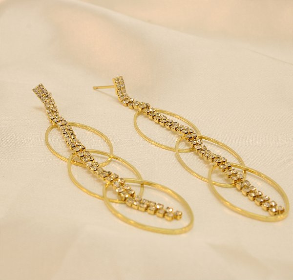 Brincos em Fios Cravejados Folheado a Ouro 18k