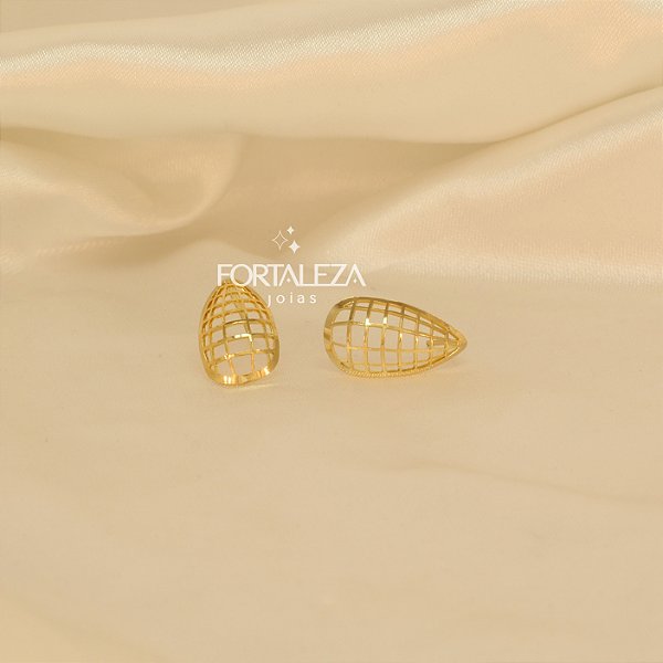 Brinco em Gota Vazada Banhado a Ouro 18k