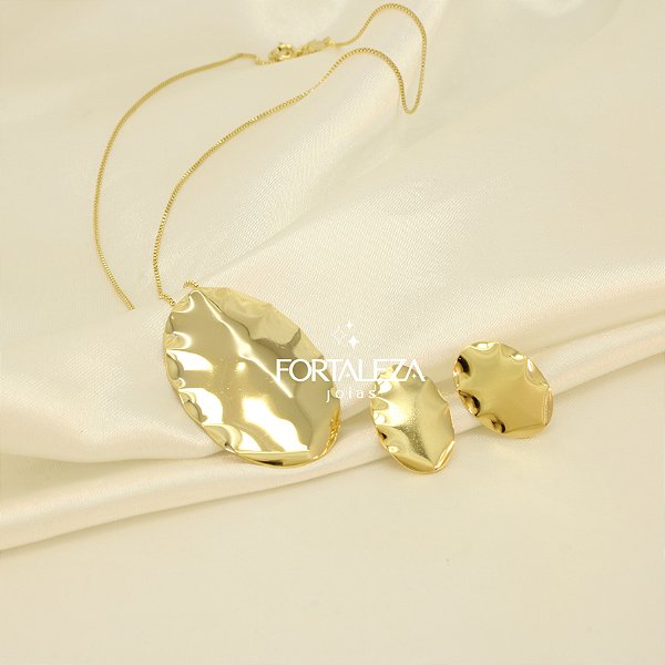 Conjunto com Design Oval Ondulado Banhado a Ouro 18k