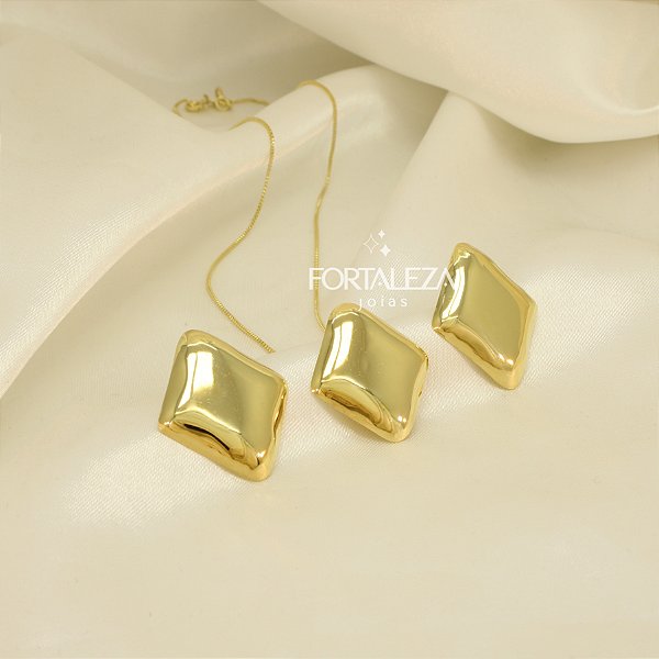 Conjunto com Design Geométrico Banhado a Ouro 18k