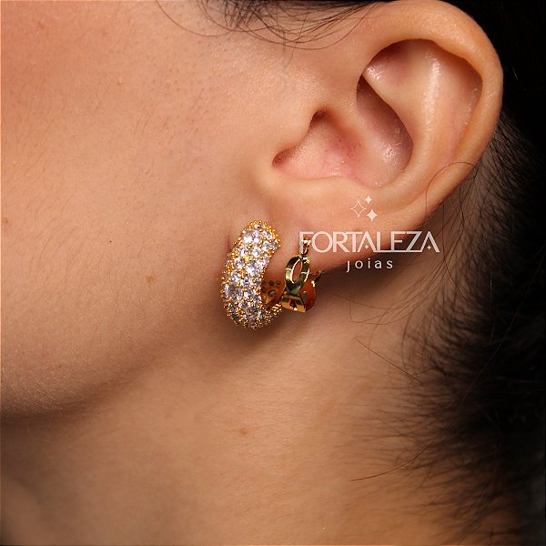 Brinco Argola Cravejado em Zircônia Banhado a Ouro 18k