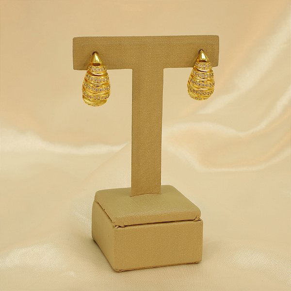 Brinco de Gota Cravejado em Zircônia Folheado a Ouro 18k