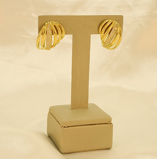 Brinco Liso Cravejado Folheado a Ouro 18k