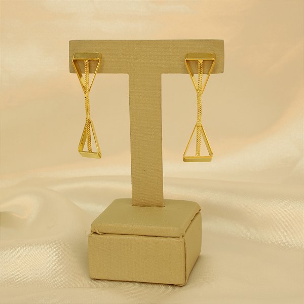 Brinco Triângulo Invertido com Fio Banhado a Ouro 18k