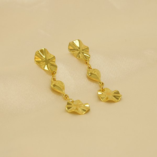 Brinco Martelado com Coração Folheado a Ouro 18k