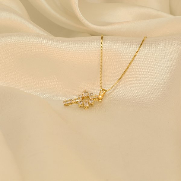 Gargantilha de Cruz com Zircônia Cristal Folheado a Ouro 18k