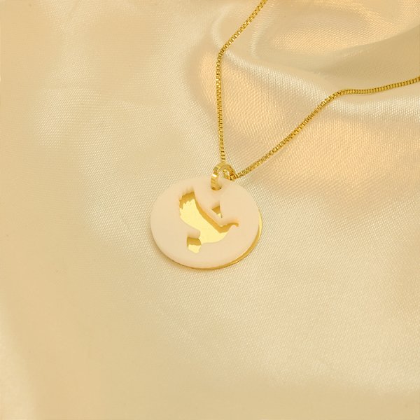 Gargantilha Espírito Santo com Resina Banhado a Ouro 18k