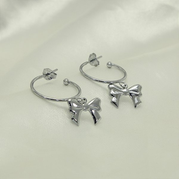 Brinco Argola com Laço Banhado a Ouro Branco