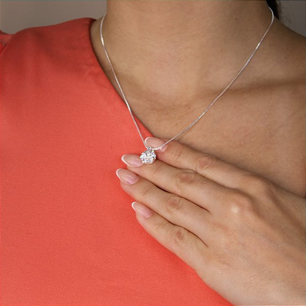 Gargantilha de Flor com Zircônia Cristal Banhado a Prata