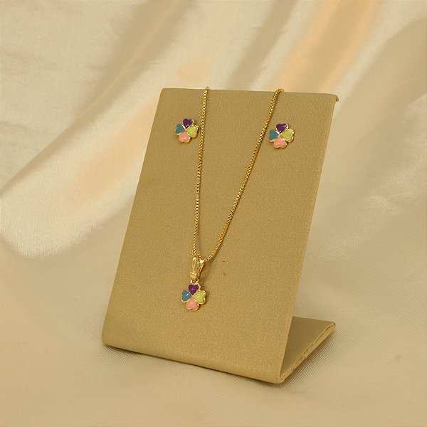 Conjunto Trevo com Detalhe em Resina Banhado a Ouro 18k
