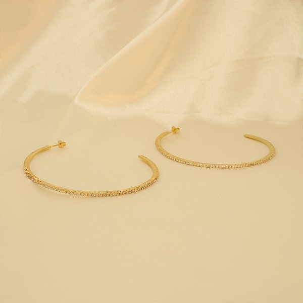 Brinco Argola Cravejado em Zircônia Banhado a Ouro 18k