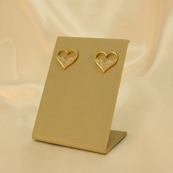 Brinco Coração Vazado com Zircônia Banhado a Ouro 18k