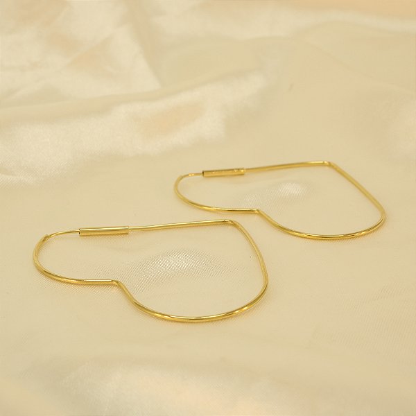 Brinco Argola com Design de Coração Banhado a Ouro 18k