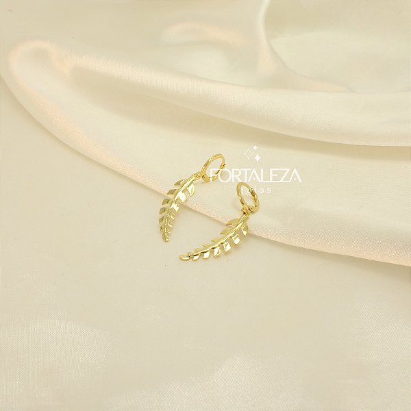 Brinco Argola com Design de Folha Banhado a Ouro 18k