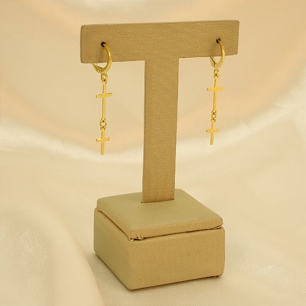 Brinco Argola Tranqueta de Cruz Banhado a Ouro 18k
