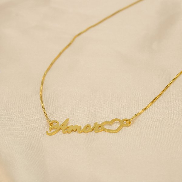 Gargantilha Escrito Amor e Coração Banhado a Ouro 18k