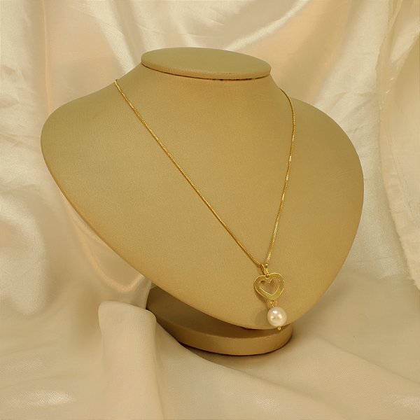 Gargantilha de Coração com Pérola Banhado a Ouro 18k