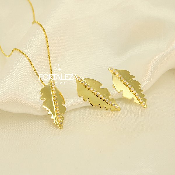 Conjunto Folha com Detalhes em Zircônia Banhado a Ouro 18k