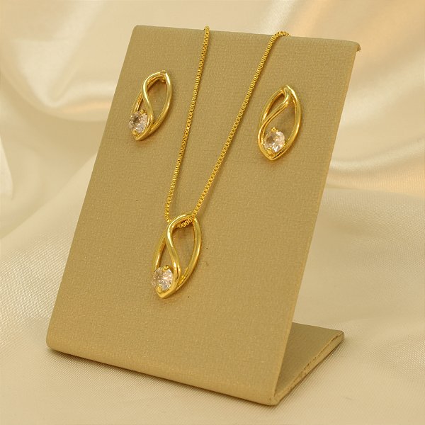 Conjunto Oval com Detalhe em Zircônia Banhado a Ouro 18k