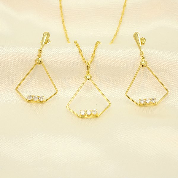 Conjunto Geométrico com Zircônia Cristal Banhado a Ouro 18k