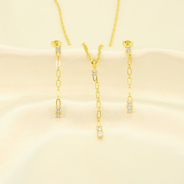 Conjunto com Detalhe em Zircônia Cristal Banhado a Ouro 18k