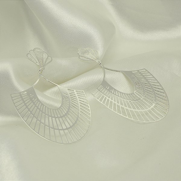 Brinco com Design Rendado Banhado a Prata 925