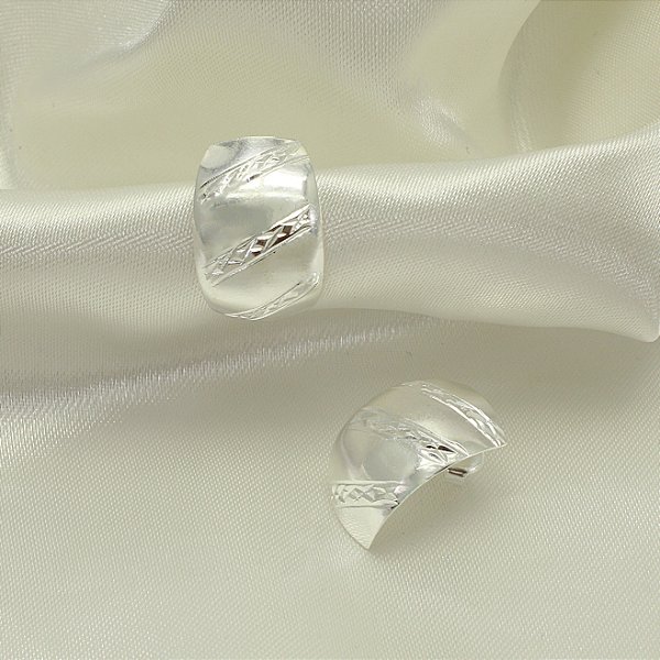 Brinco com Detalhe Diamantado Banhado a Prata 925