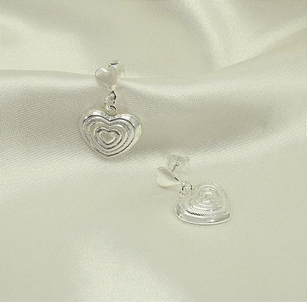 Brinco de Coração Texturizado Banhado a Prata 925