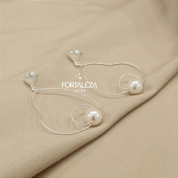 Brinco com Detalhe de Coração e Pérola Banhado a Prata 925