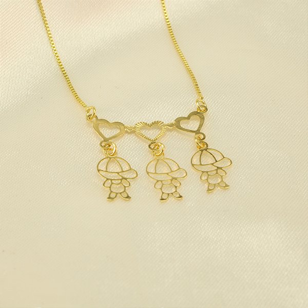 Gargantilha Três Meninos e Corações Banhado a Ouro 18k