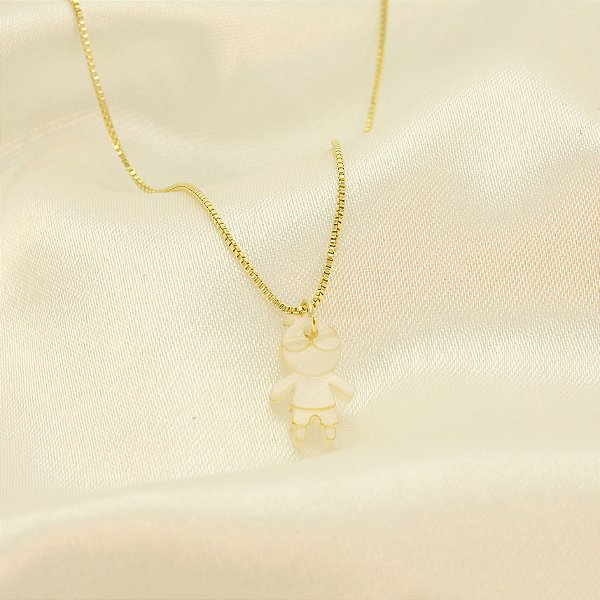 Gargantilha com Menino em Resina Banhado a Ouro 18k