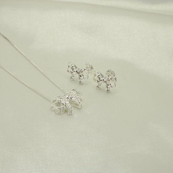 Conjunto de Laço Cravejado em Zircônia e Banhado a Prata