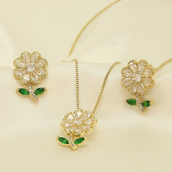 Conjunto Margarida Cravejada em Zircônia Banhado a Ouro 18k