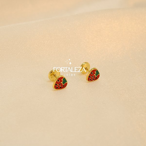 Brinco de Morango Resinado e Banhado a Ouro 18k