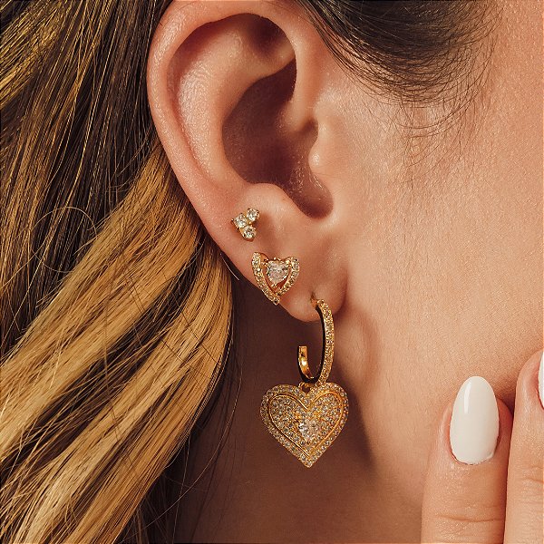 Brinco Coração Cravejado em Zircônia Banhado a Ouro 18k
