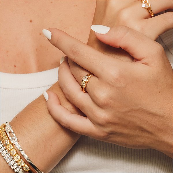 Anel de Corações com Detalhes em Zircônia Banhado a Ouro 18k