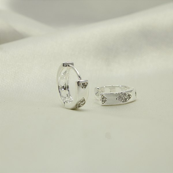 Brinco Argola com Corações Vazados Banhado a Prata 925